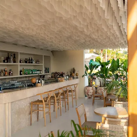 Yu Townhouse Hotel *